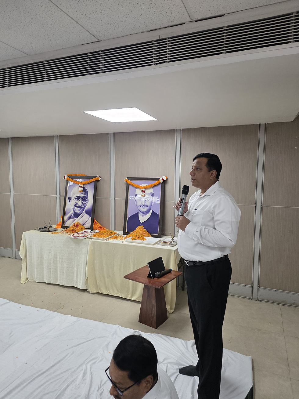 गांधी-शास्त्री के विचारों से प्रेरित होगा एमडीडीए, बीडी तिवारी ने अधिकारियों-कर्मचारियों को दिया जनसेवा का मंत्र