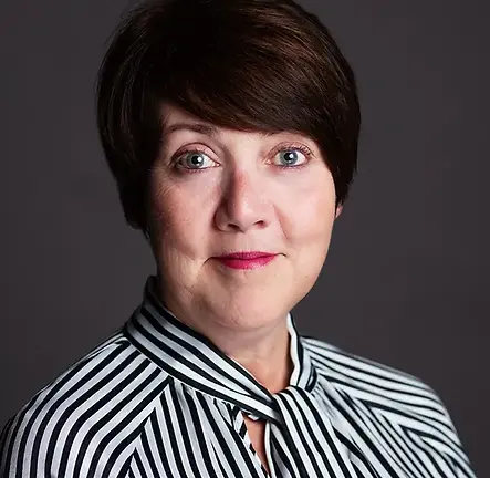 thumbnail_Claire (1).webp