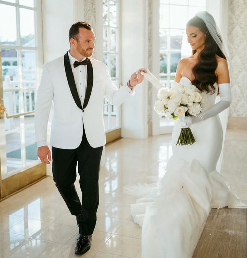 Soft glam bridal makeup with loose waves hairstyle for Disney bride Orlando, The 911 Stylist