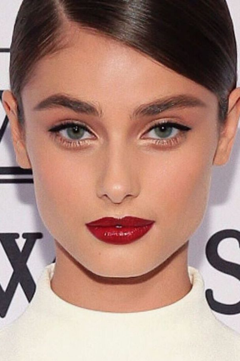 7 vezes que o batom vermelho fez a make