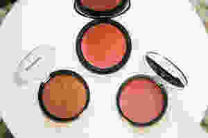 Blushes ideais para pele morena e negra