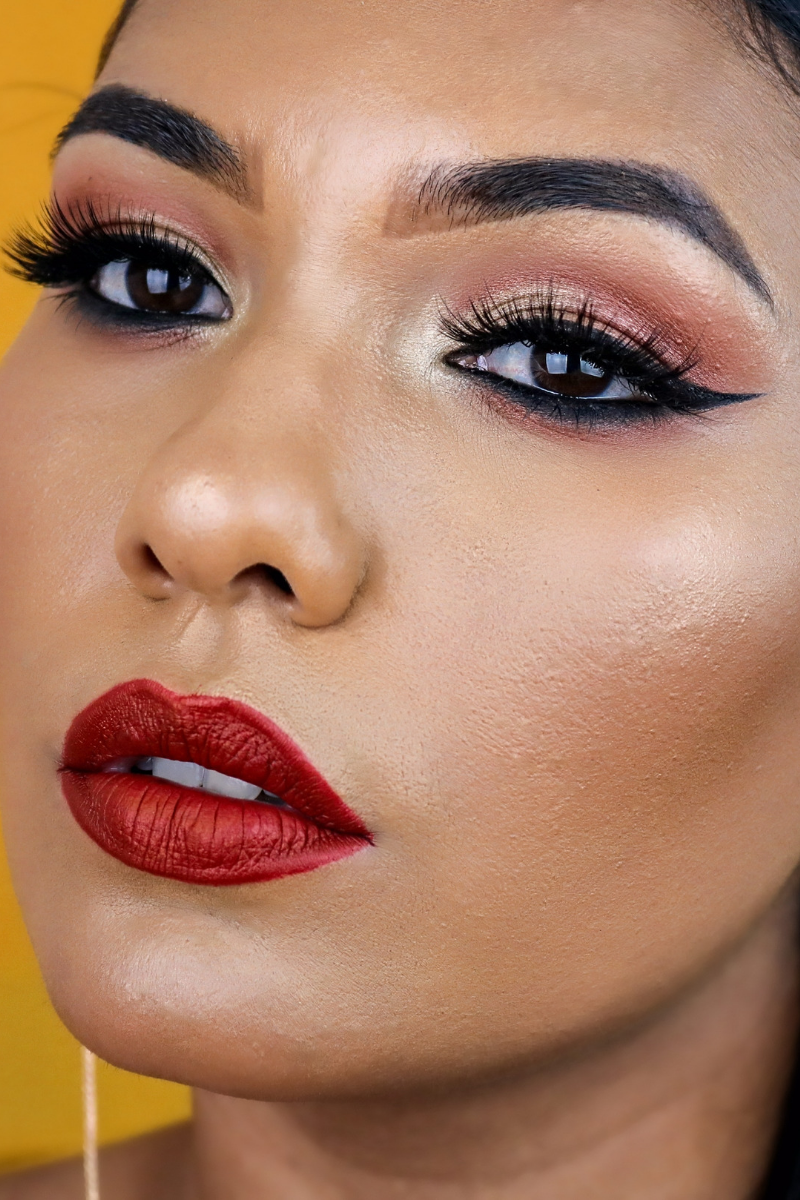 7 vezes que o batom vermelho fez a make