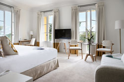 Deluxe Room Orangerie 3 - Royal-Riviera-min