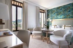 Deluxe Room With Sea & Garden View 2 - Royal-Riviera-min