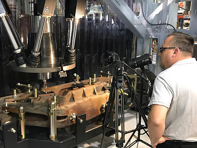 Mikrolar Hexapod milling train axle surface.