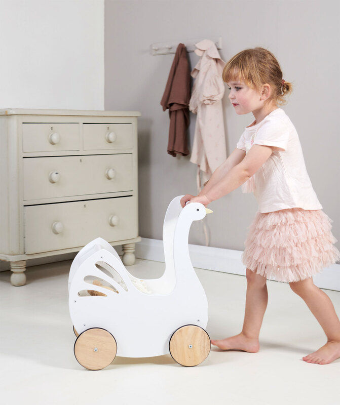 Thumbnail: Sweet Swan Pram