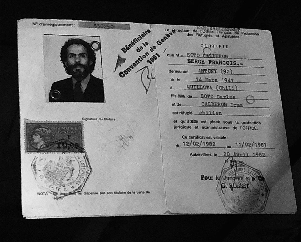 K. Page from the passport of a Chilean who benefited from the Geneva Convention on the Status of Refugees.