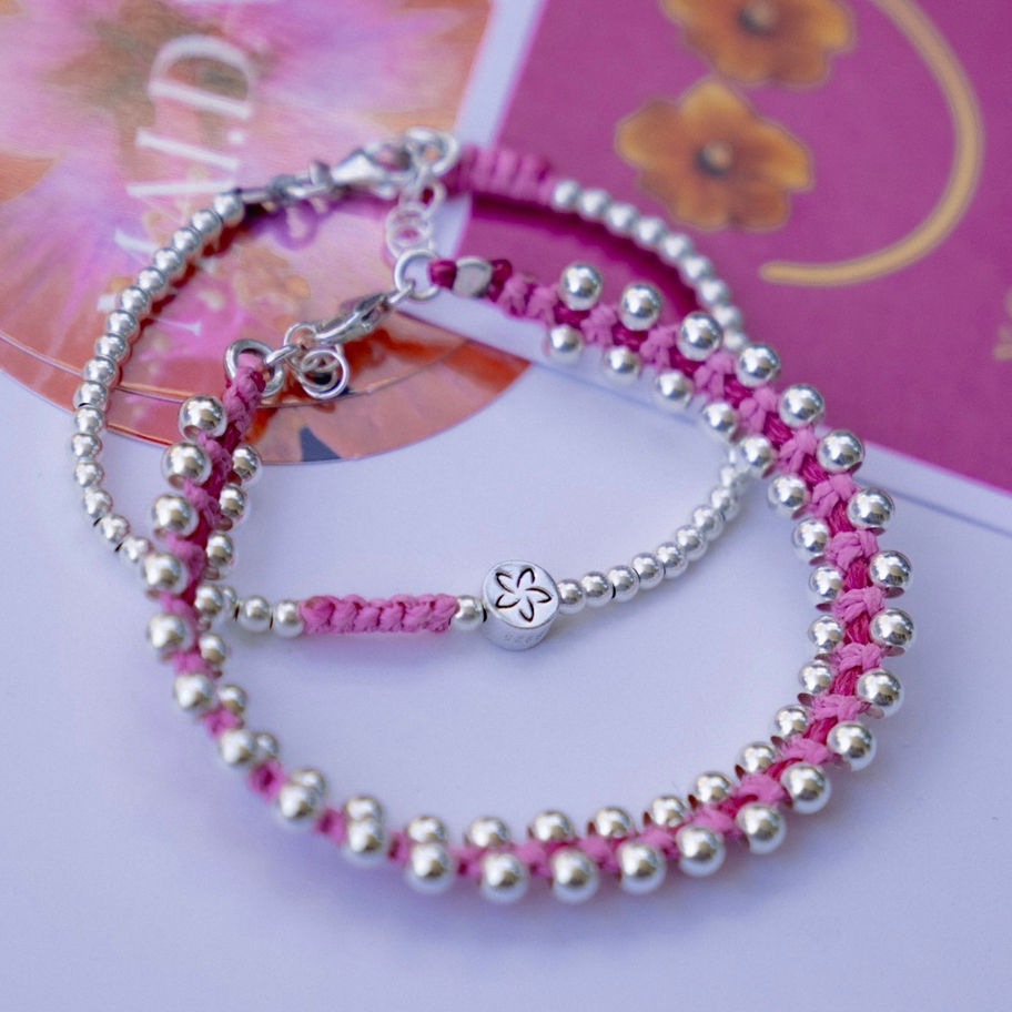 סט צמידי בגווני ורוד חרוז פרח עם חרוזי כסף