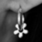 עגילים חישוק פרח כסף 925