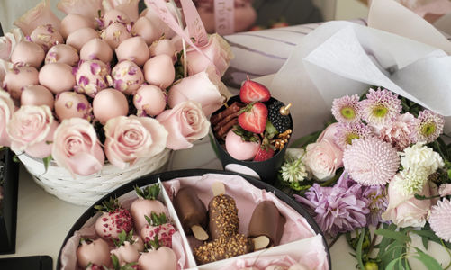 la fraise rose luxury gifts
