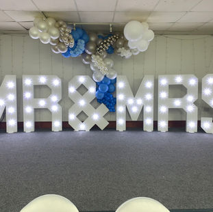 Mr and MRs light up LED letters for wedding 