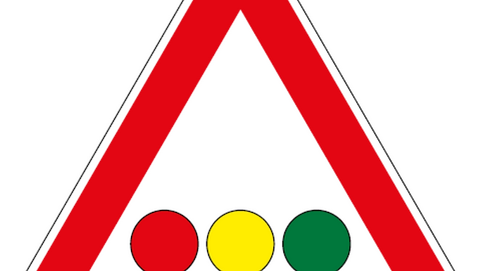 FIGURA II 31/B ART. 99

SEMAFORO