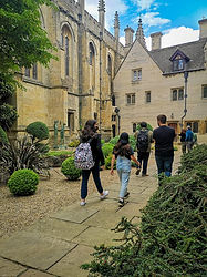 אוקספוקד סיור בחצר הפנימי 