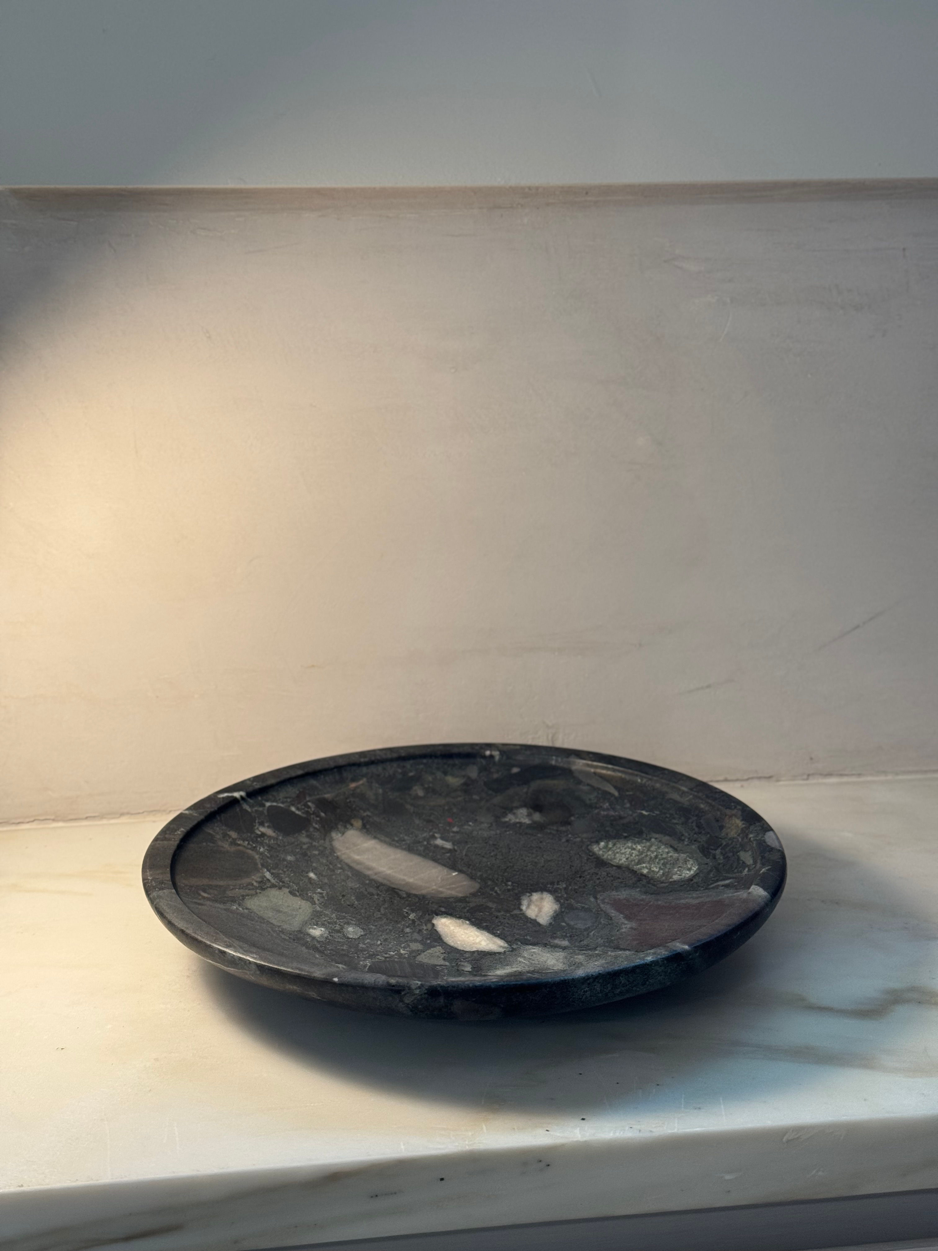 Object 16, Stacking Plate, Starling Black