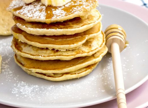 Panqueca fit de banana que fica pronta em 15 minutos