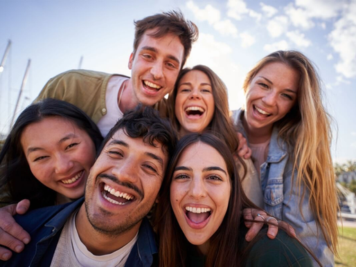 Veja como a amizade impacta a saúde mental
