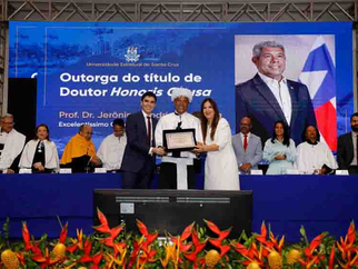 Jerônimo Rodrigues se torna primeiro governador da Bahia a receber título de Doutor Honoris Causa pela Uesc
