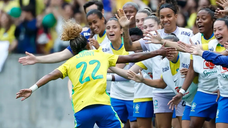 Seleção feminina faz 3 a 1 na Argentina em primeiro jogo no Beira-Rio