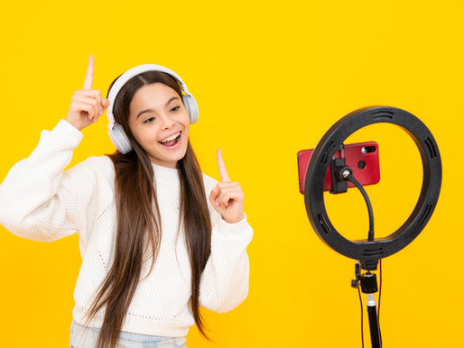 ECA digital: o que muda na lei para influenciadores mirins?