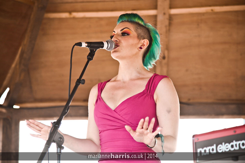 Timia Kitten says 'Shhh'