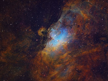 nebulosa de emisión conocida como M16 capturada en banda estrecha