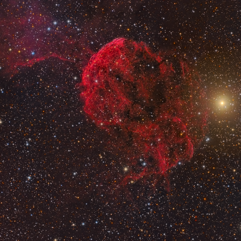 IC443 El remanente de una supernova en Geminis.