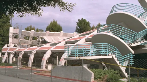 1994 Northridge Earthquake damage - image ktla.com