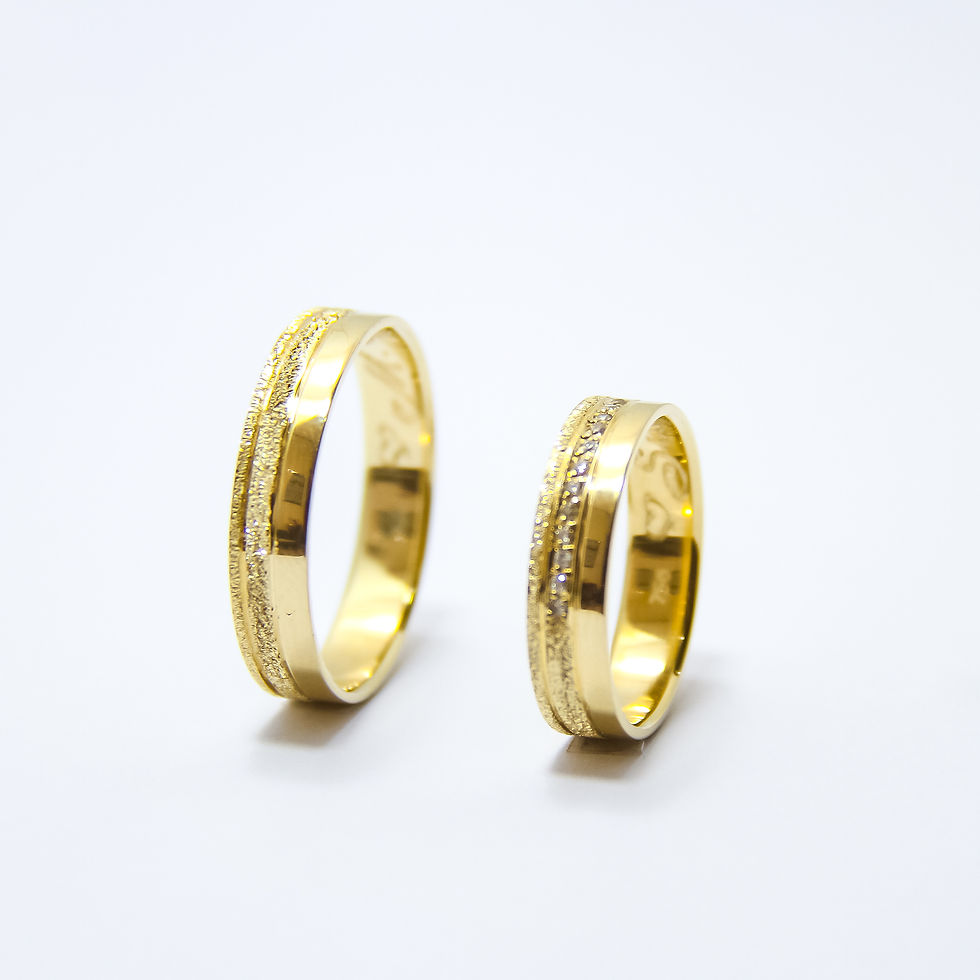 Miniatura: Par de Aliança em Ouro 18k-750 com Diamantes