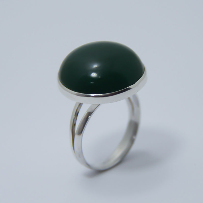 Miniatura: Anel Em Prata Com Jade Verde