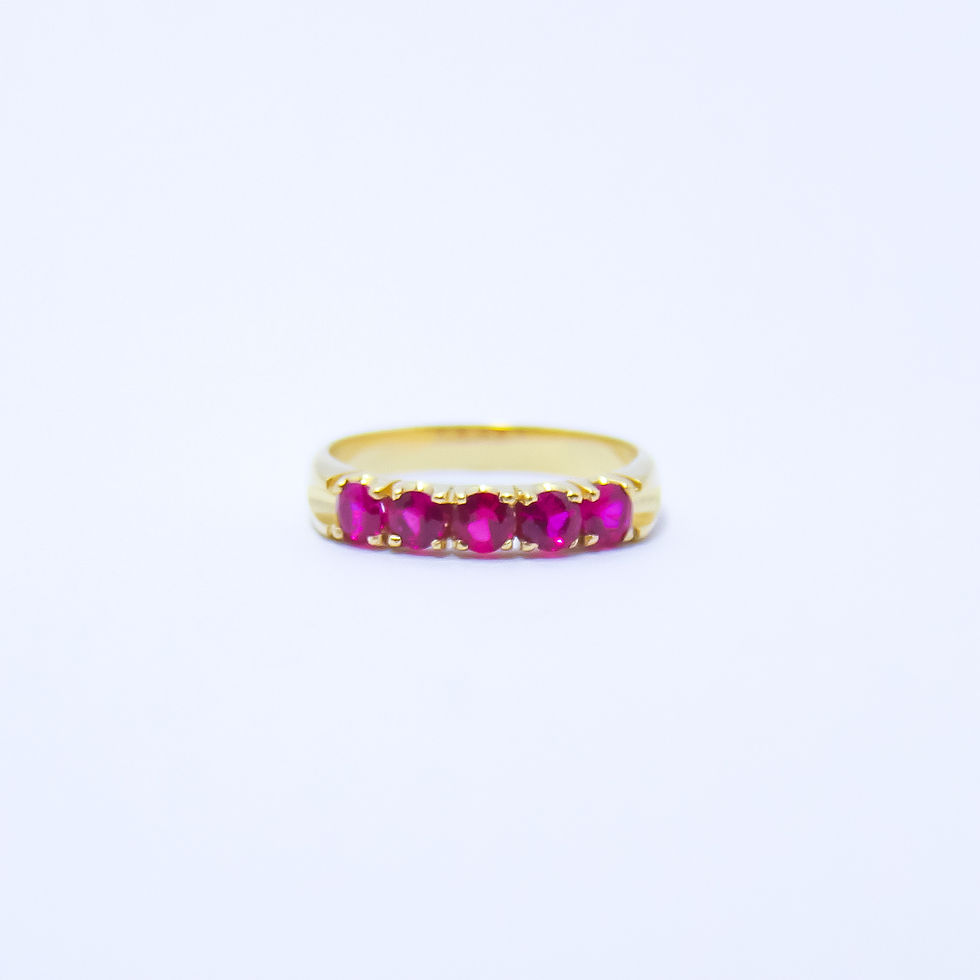 Miniatura: Meia Aliança Com Rubi Sintético Em Ouro 18k