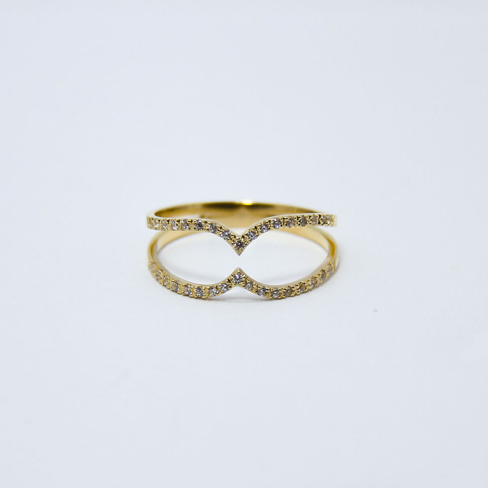 Miniatura: Anel em Ouro com Diamantes
