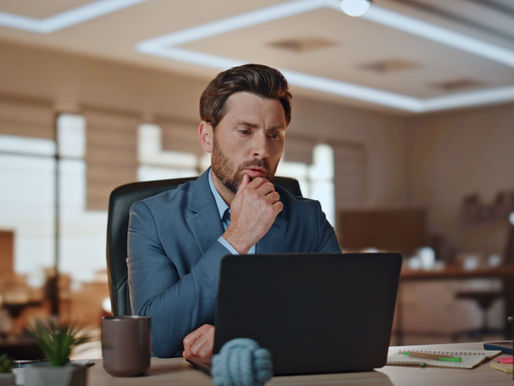 如何根据观众反馈修改剧本?哪些“被吐槽”的点其实是创作盲区?