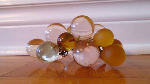 Vintage amber tone lucite and glass grapes 1960s | Josmoon Vintage