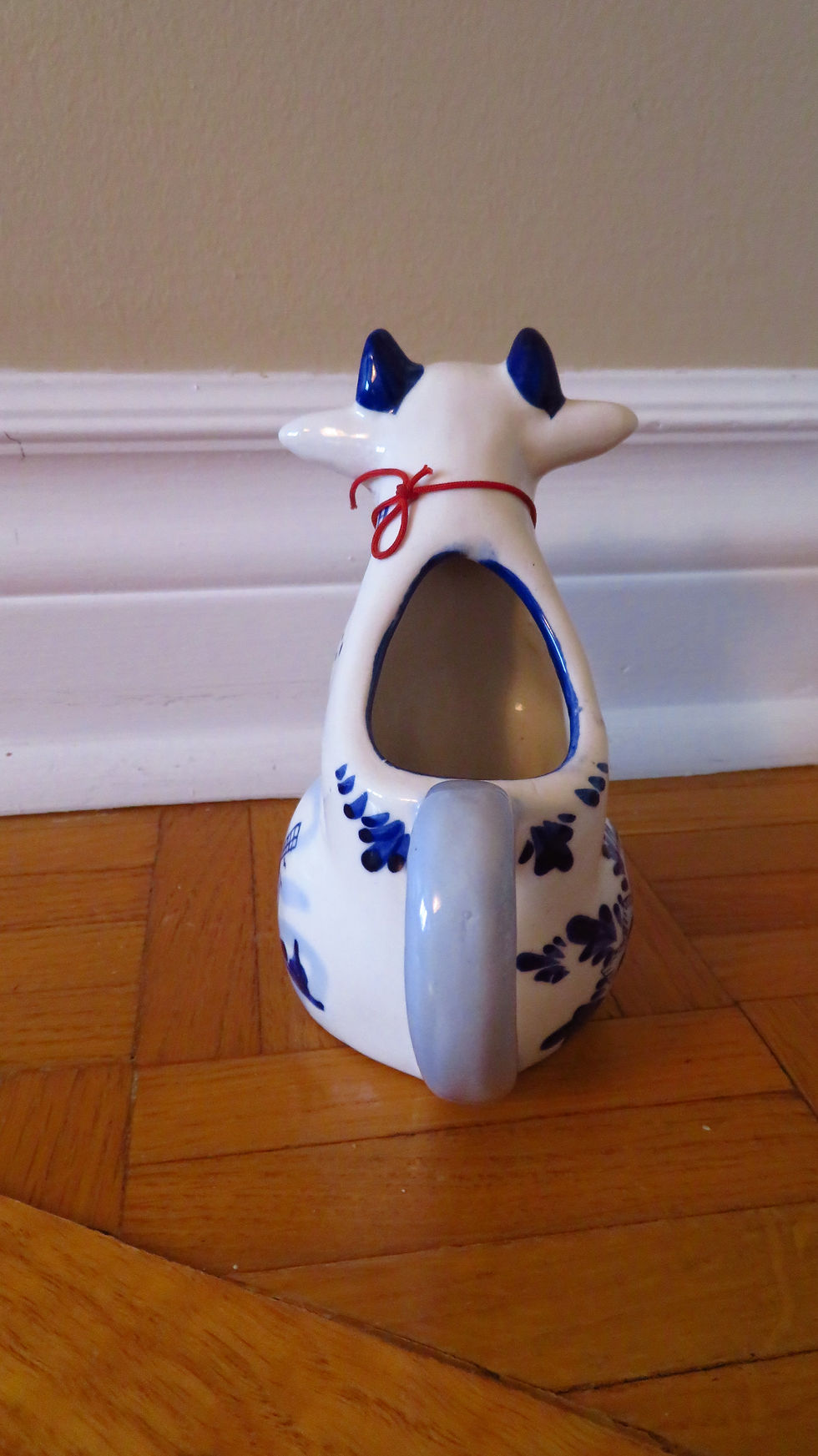 Thumbnail: VTG original Delft deco blue and white blue cow milk jug creamer with neck bell