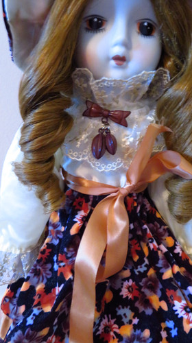 Vintage porcelain musical doll,20' tall music box | Josmoon