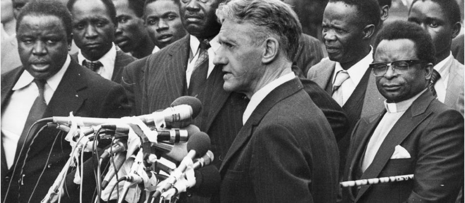 𝗜𝗔𝗡 𝗦𝗠𝗜𝗧𝗛’𝗦 𝗜𝗦 𝗡𝗢𝗧 𝗛𝗘𝗥𝗘 𝗧𝗢𝗗𝗔𝗬 𝗕𝗘𝗖𝗔𝗨𝗦𝗘 𝗛𝗜𝗦 𝗔𝗥𝗠𝗬 𝗪𝗔𝗦 𝗗𝗘𝗙𝗘𝗔𝗧𝗘𝗗 𝗕𝗬 𝗖𝗛𝗜𝗟𝗗𝗥𝗘𝗡 𝗜𝗡 𝗙𝗟𝗜𝗣-𝗙𝗟𝗢𝗣𝗦.