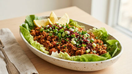 Traditional Turkish Bulgur Salad (Kısır)