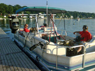 Pontoon Boat camera mount