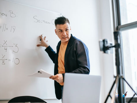 4 Profitable Side Hustles to Earn $100+ Per Day