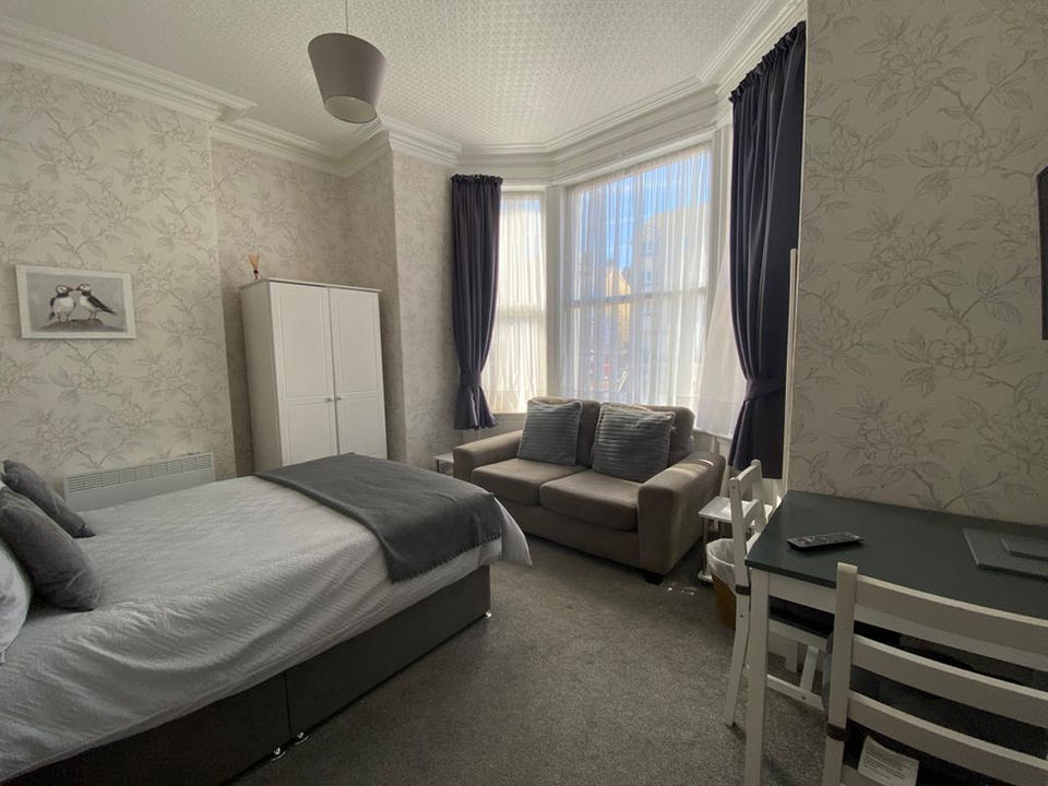 WhatsApp Image 2023-04-12 at 13.54.16.jpg