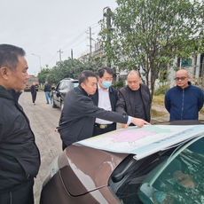 广西合山市谭市长陪同中国城建指导委调研考察，讨论如何以「光伏加」模式支撑乡村振兴综合产业项目，并建立「教学玩」基地