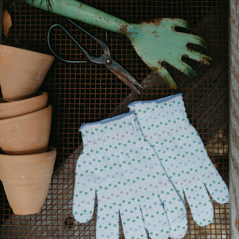 GardenGloves - Mockup -Hunny Bee Polk a Dot
