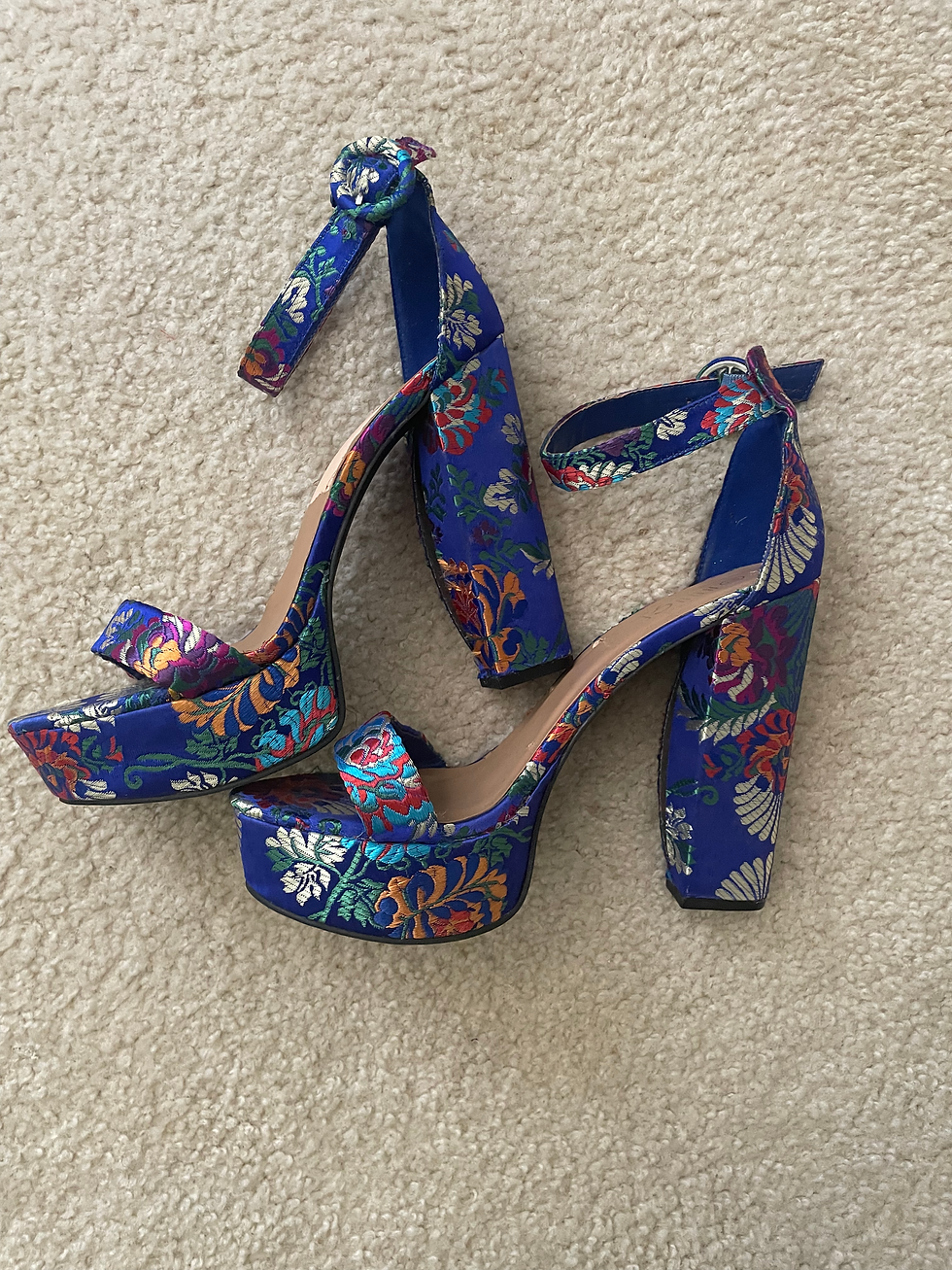 Thumbnail: Blue Geisha Chunky Heels