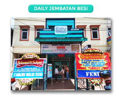 Outlet jembatan besi