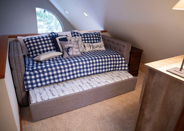 The Cabin | Glacier Vacation Rental | Two Peaks Cabin | Mount Baker