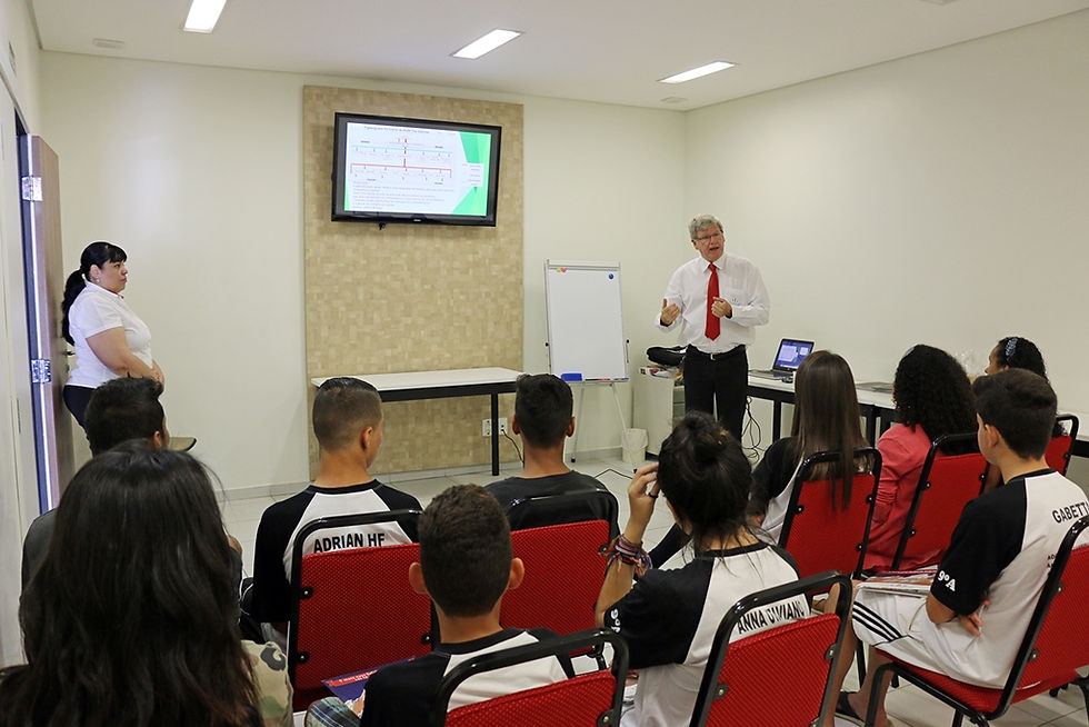 Estudantes holambrenses conhecem a rotina dos hotéis da cidade - Jornal da Cidade - JC Holambra