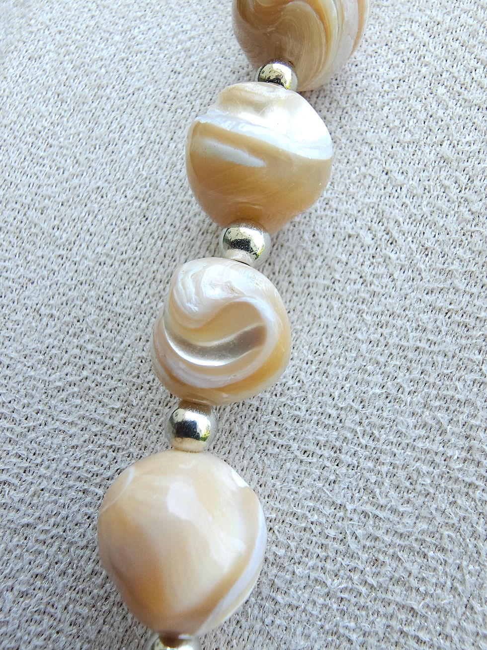 Thumbnail: Beige Trochidae Shell Centers Tumble/Free Form Elegance Necklace