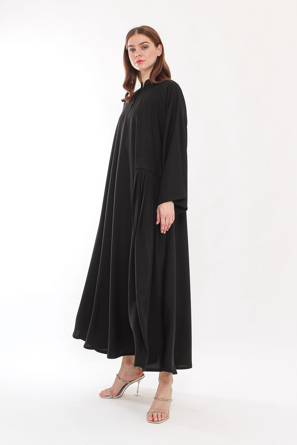 Thumbnail: Closed Abaya with Pleats on The Left Side, Cloche 6 pcs