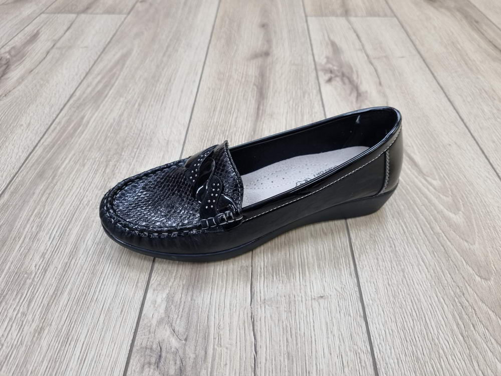 Slip-On Diamonty Shoes Black