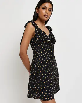 black-floral-cami-mini-dress_771190_rollover.webp
